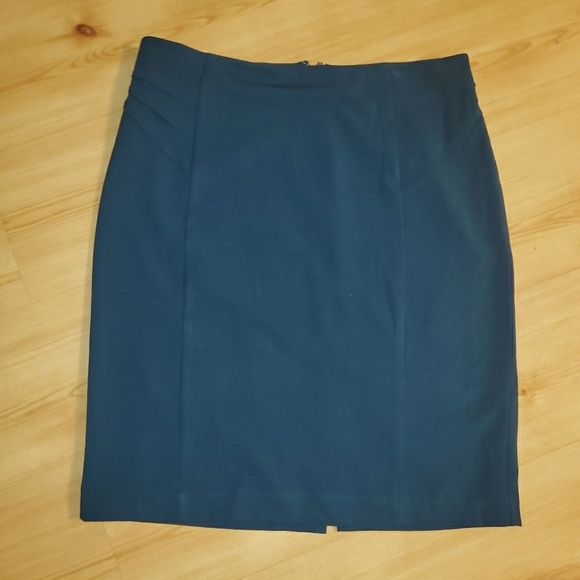 New York & Company Dresses & Skirts - New York & Company Women's Pencil Skirt